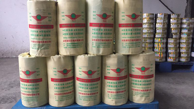 綠燈行塑銅線擺放